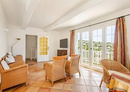 Les Cypres * Roquebrune-sur Argens